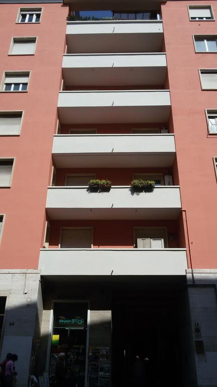 Home Suite Home Verona Bagian luar foto